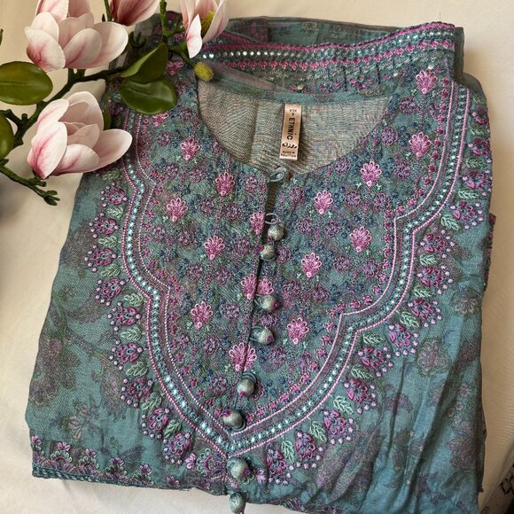 Ethnic PK Casual Wear | Floral | Embroidered - Picture 1 of 9